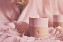 Load image into Gallery viewer, Ceramic candle - pot candle - vegan candle - aromatherapy candle - handmade scented candle