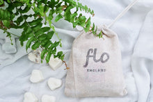 Load image into Gallery viewer, valentines soy wax melts - handmade soy wax melts - essential oil wax melts - aromatherapy wax tarts - soy wax tarts - letterbox gift